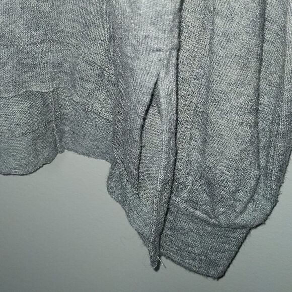 NWT in loom V Neck Sweater - Picture 6 of 6